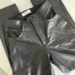 Abercrombie & Fitch ‘90s straight ultra high rise vegan leather pants